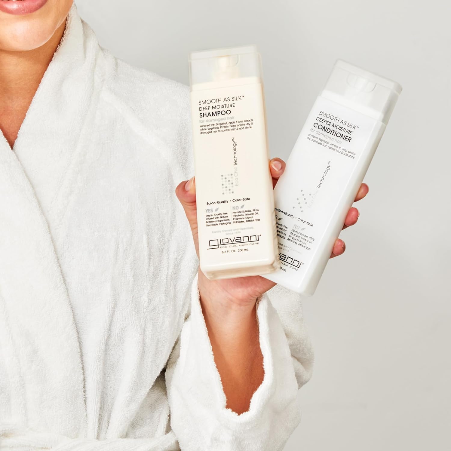 Giovanni Smooth As Silk Deep Moisture Shampoo 710ml - MeStore - Giovanni