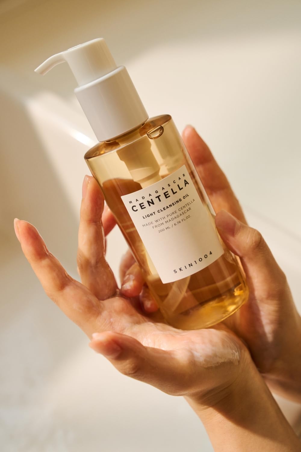 SKIN1004 - Madagascar Centella Light Cleansing Oil 30ml - MeStore - SKIN1004
