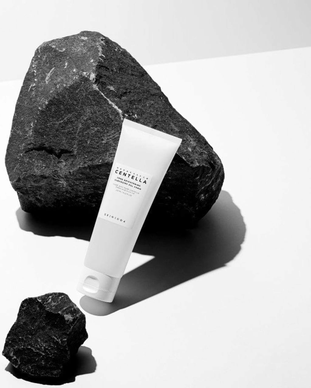 SKIN1004 - Madagascar Centella Tone Brightening Cleansing Gel Foam 125ml - MeStore - SKIN1004